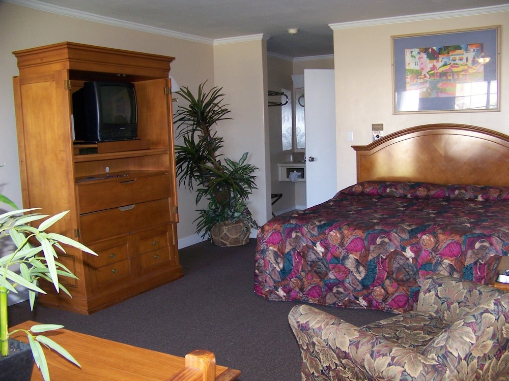 Emerald Sands Inn