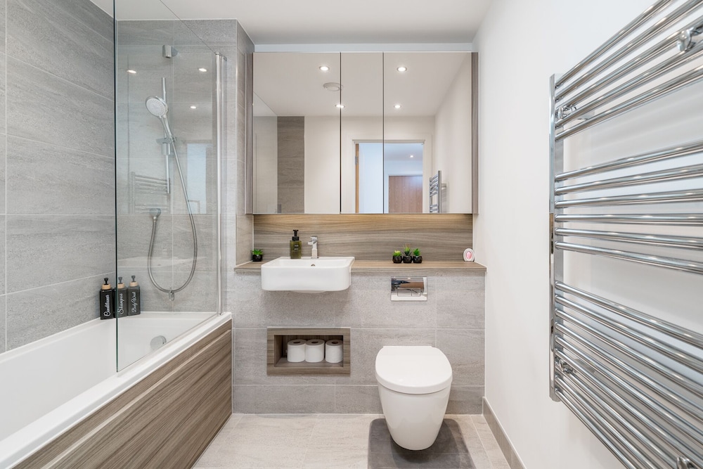 Madika Homes Stunning 2-bed Apartment in Colindale