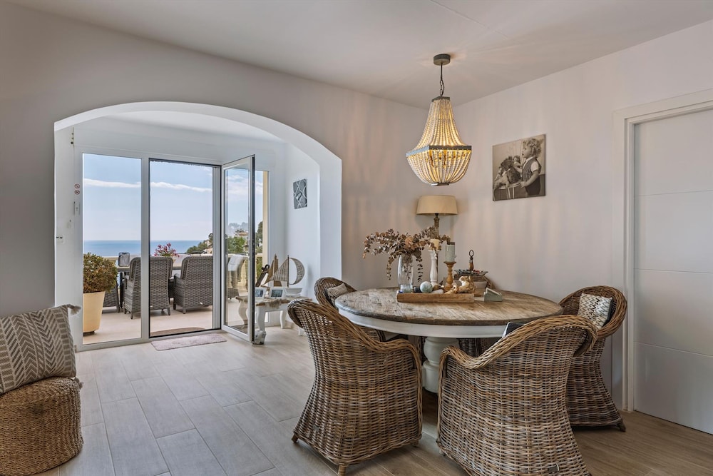 Rijos in J vea With 3 Bedrooms and 3 Bathrooms