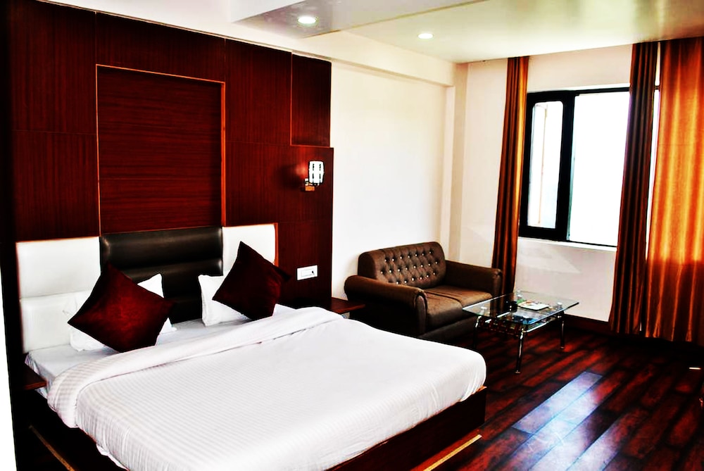 Hotel Natraj International