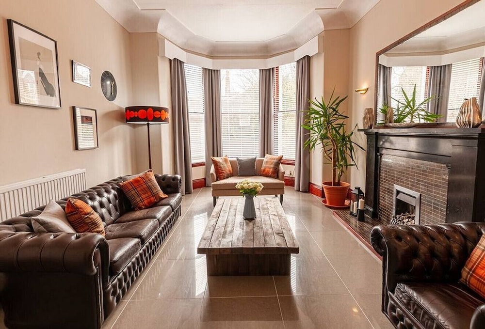 Nelson Manor City Centre Townhouse view 5