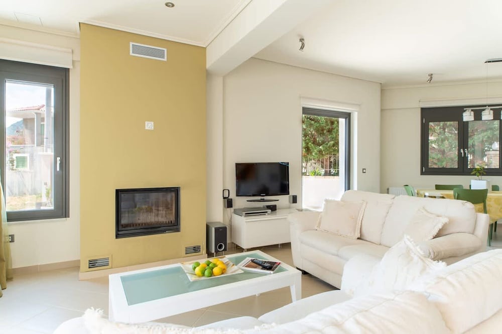 La Casa Rosa Seaside Getaway