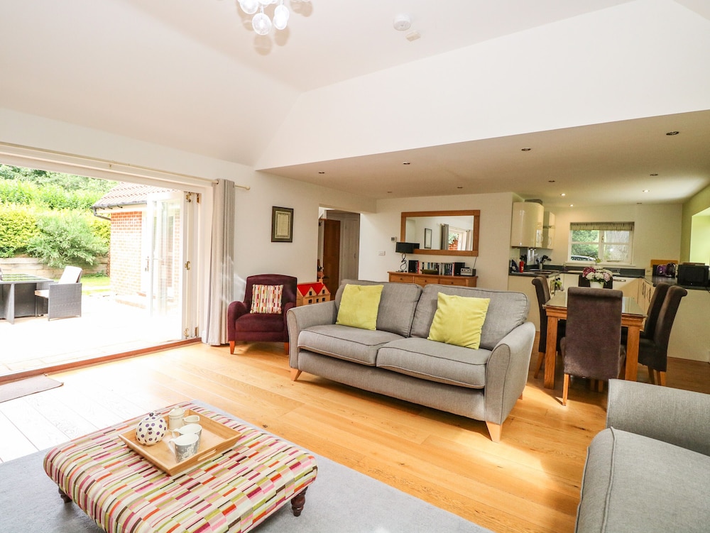 Oak Tree Lodge
