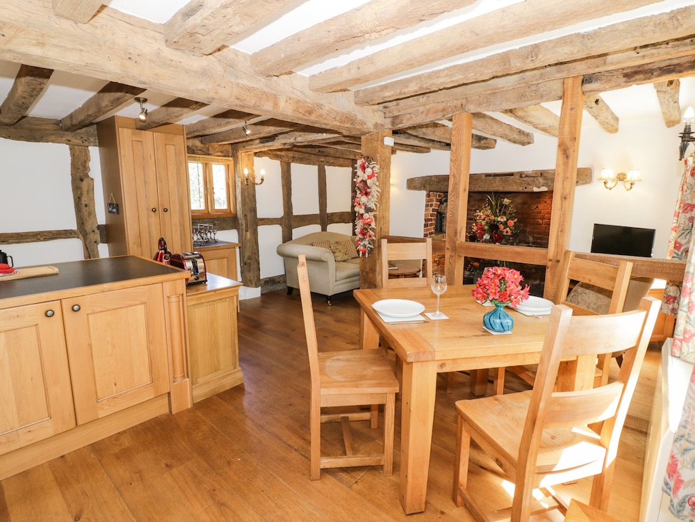 Manor Cottage