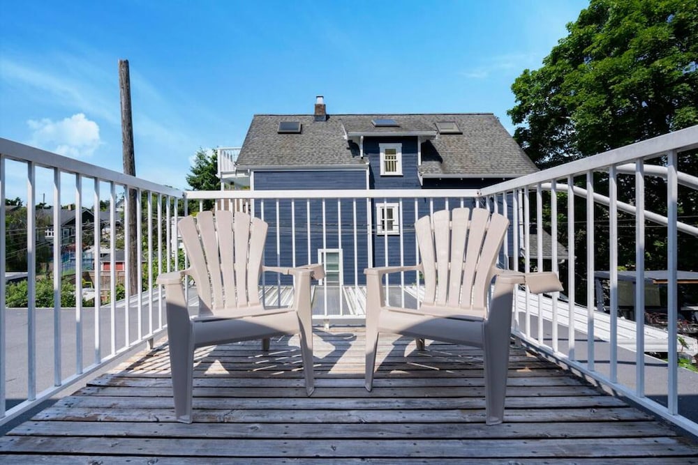 Newly Reno d 2 Bdrm Kitsilano - Centrally Located - Image 3