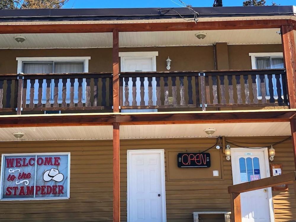 Stampeder Motel