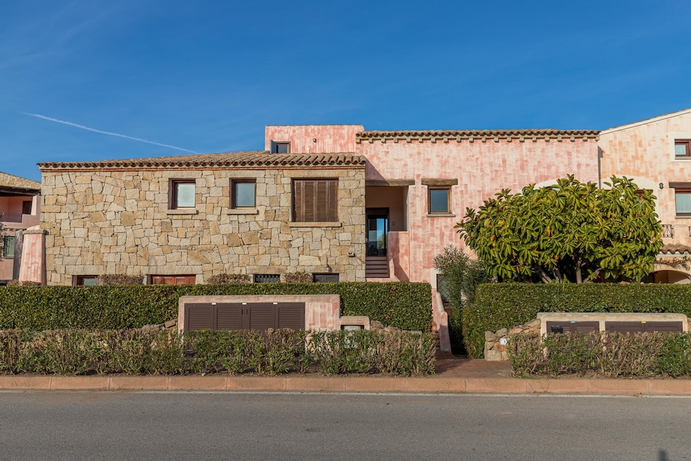 Il Borgo 2/15 700m From The Beach view 4