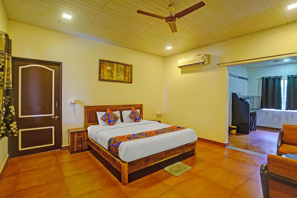 Fabhotel Baga Village Home