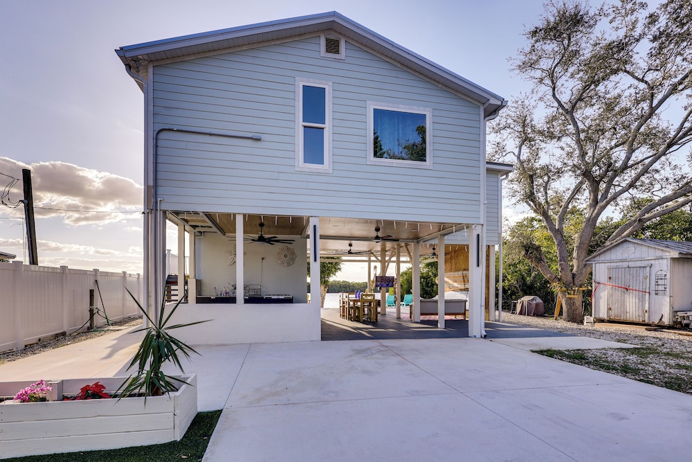 Private Beach: 'hidden Shack By the Bay' in Ruskin