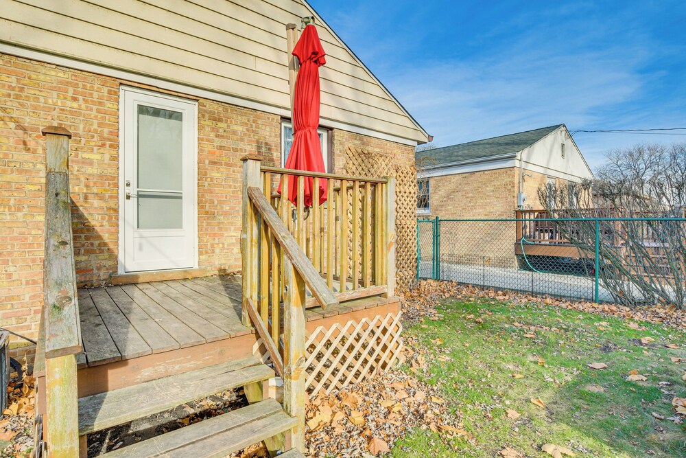 Home w/ Fenced Yard: 13 Mi to Downtown Chicago!