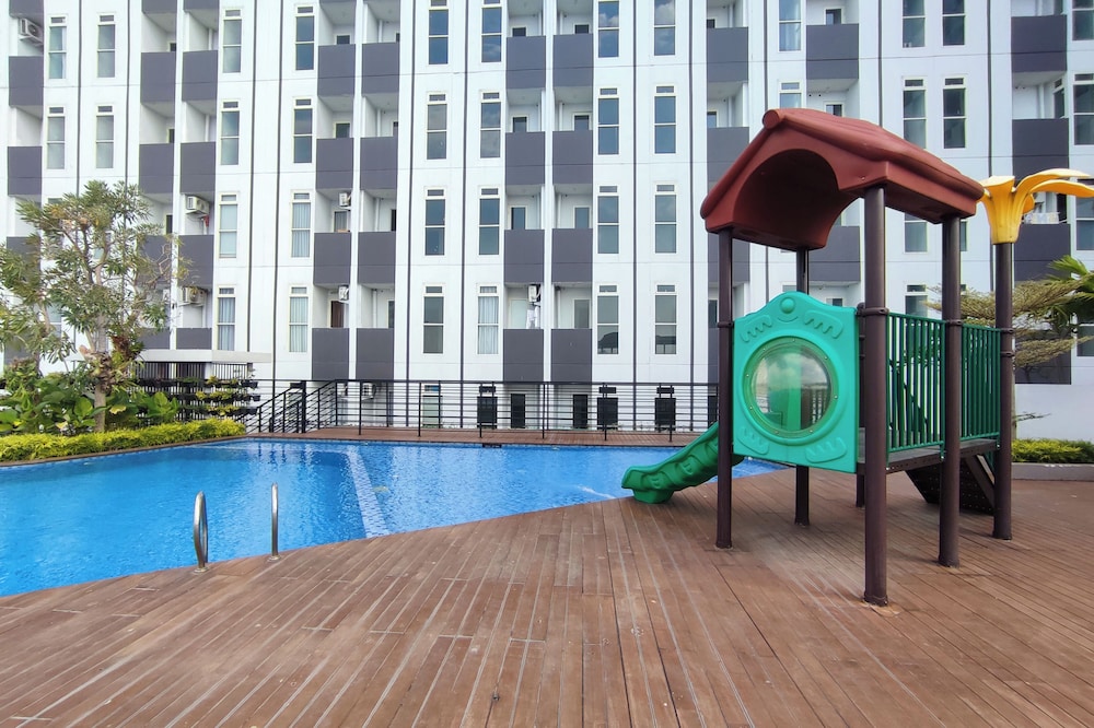 Good And Simple Look 1Br At Amartha View Apartment