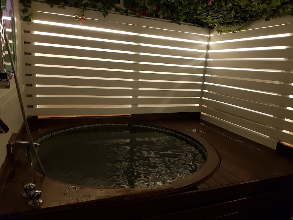 Taupo Thermal Motel & Spa - Adults Only