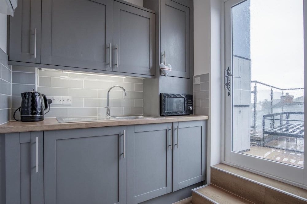 Ramsey Apartment - 2 Bedroom Apartment - Tenby view 4