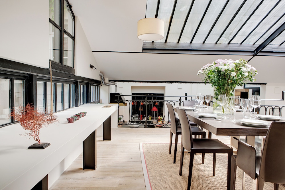 Paris Green House Residence