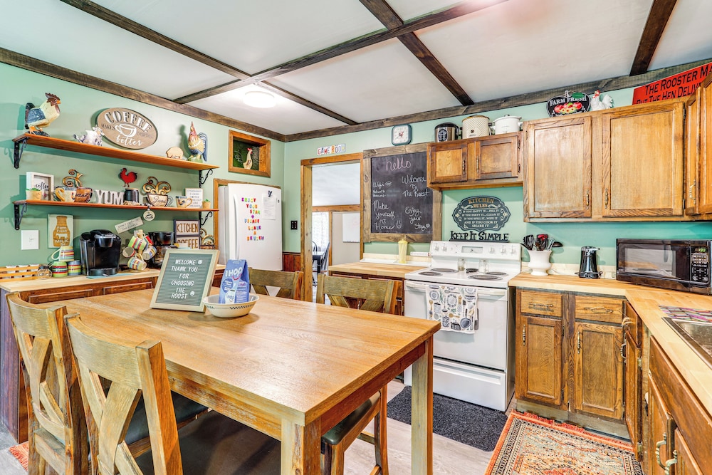 < 1/2 Mi to Lake: Secluded Gem in Cherokee Village