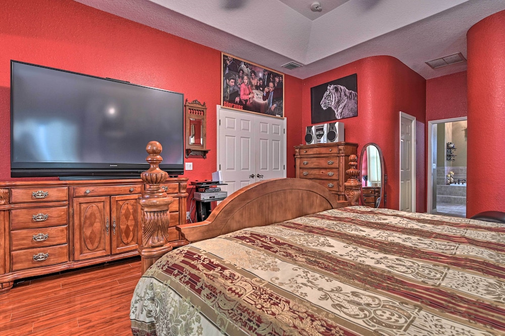 Elegant Valrico Home ~ 15 Mi to Downtown Tampa!, photo 15