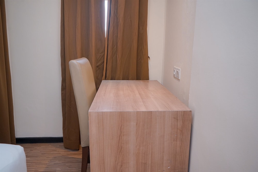 Comfy and Minimalist Studio (No Kitchen) Apartment Great Western