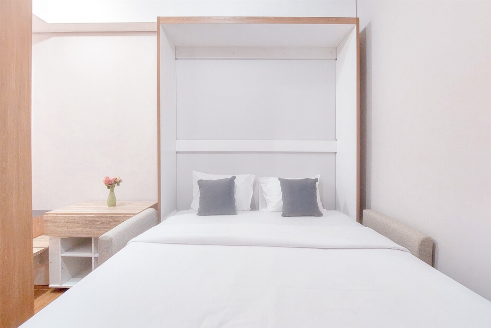 Restful And Cozy Studio At Transpark Bintaro Apartment