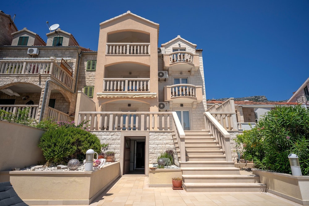 Hotel Hektorović - Image 1