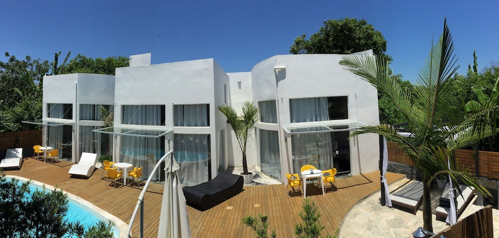 No1 Stylish Beach House With Pool