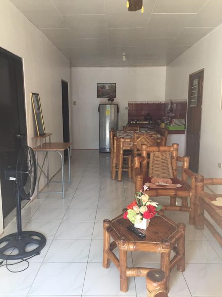 Czarina Transient House