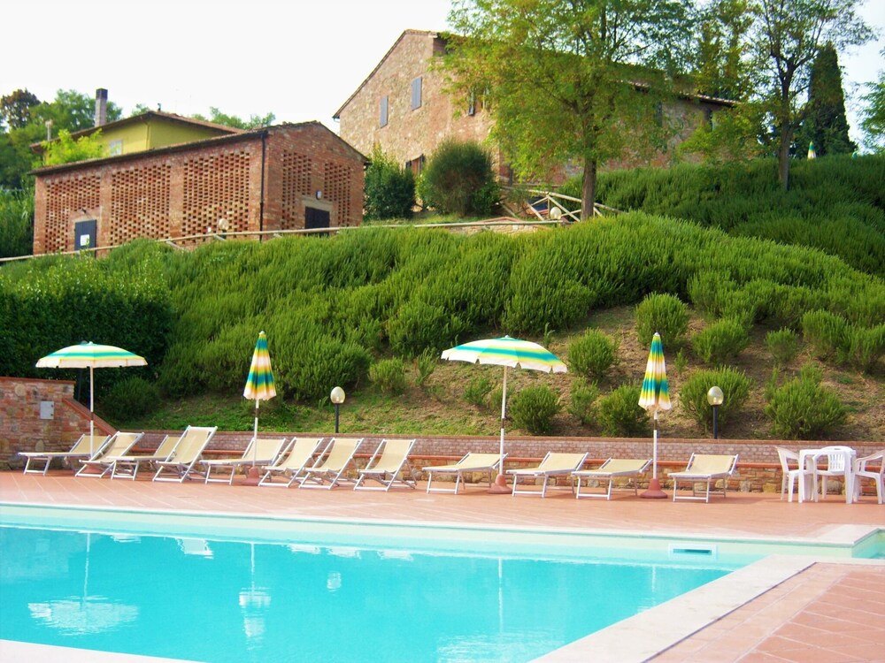Idyllic Farmhouse in Gambassi Terme-fi With Swimming Pool view 3