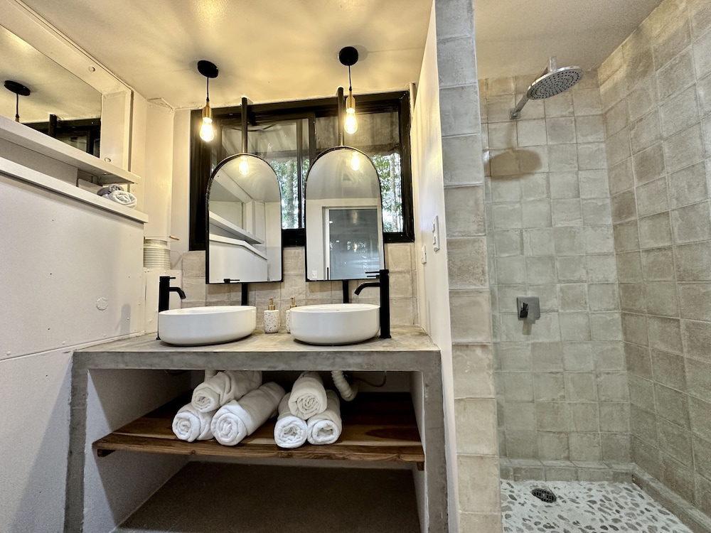 Almendros Eco-Villas