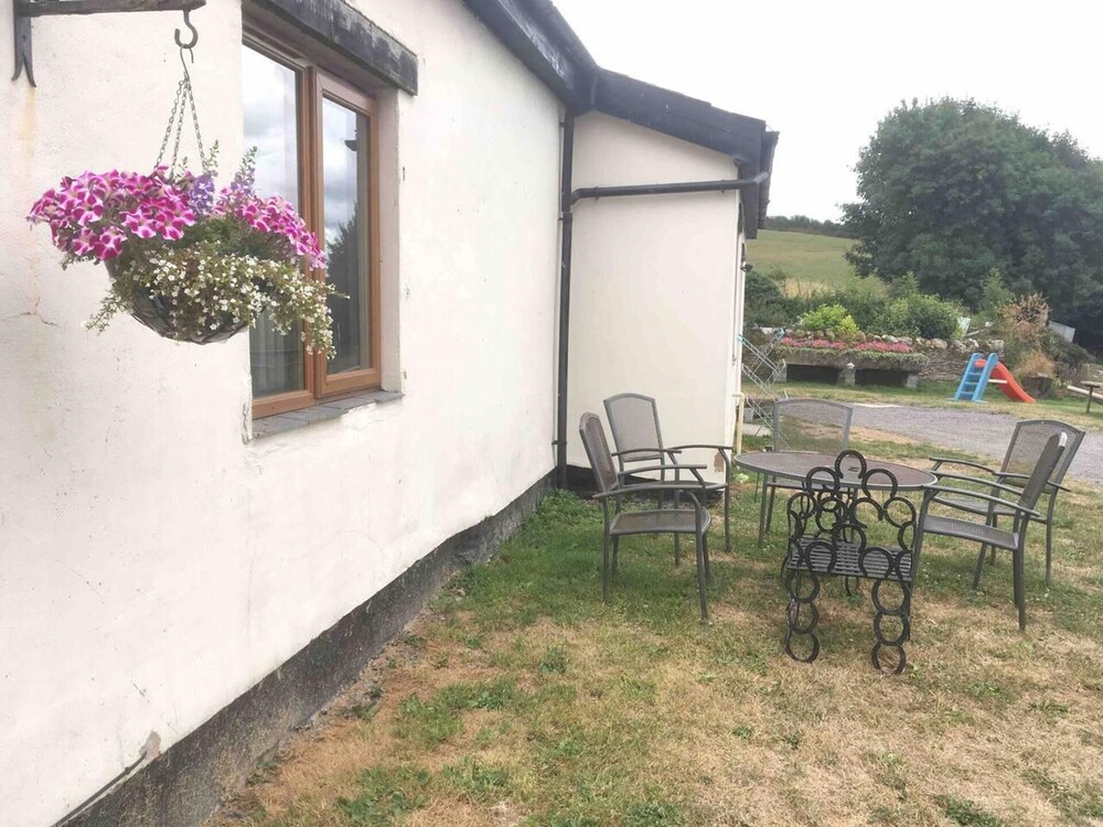 Charming 2-bed Apartment on Exmoor