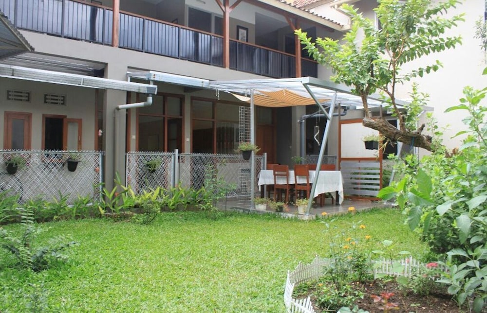 De Riau Cottage by HouseinBandung