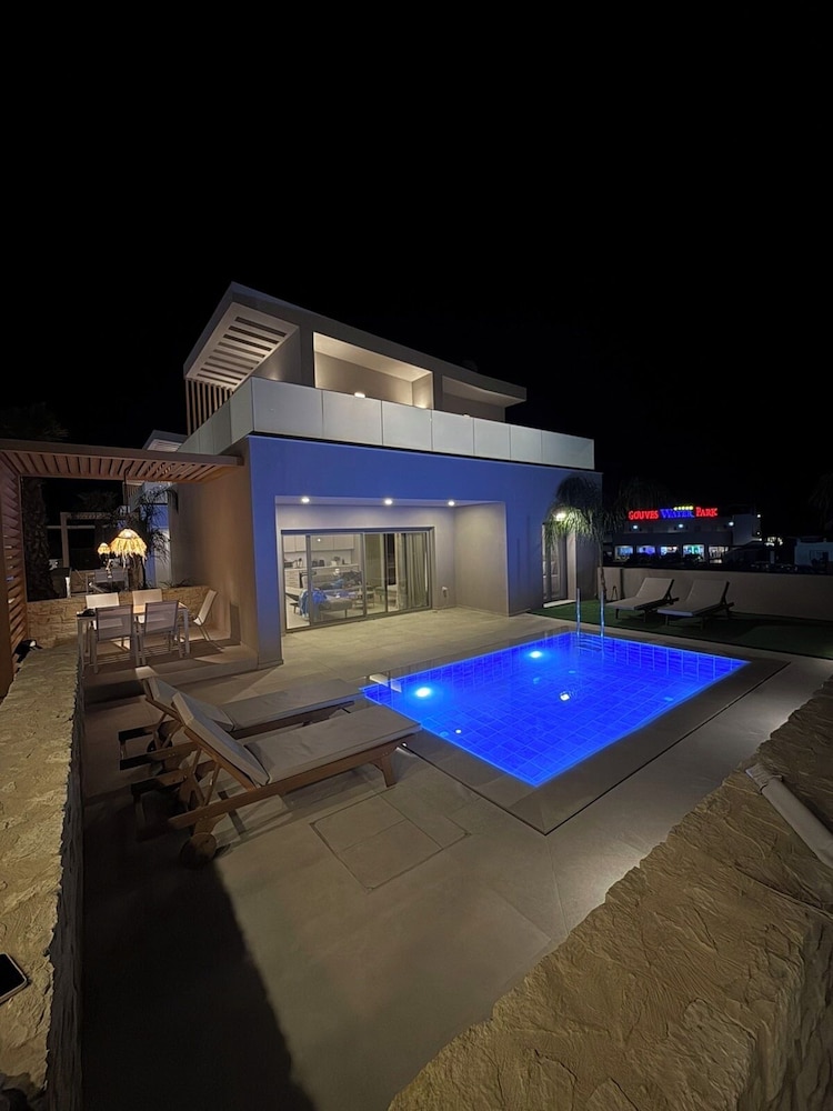 Lumina Sense Villas