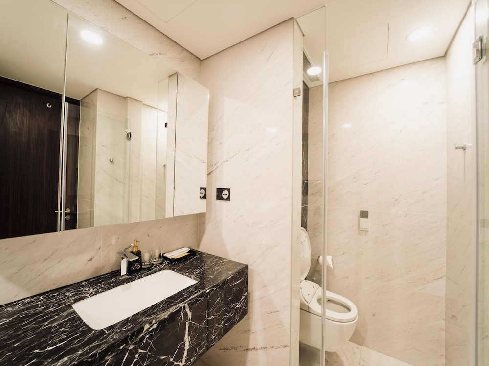 Serenity Luxury Private Pool Villas - Free One Way Airport Shuttle