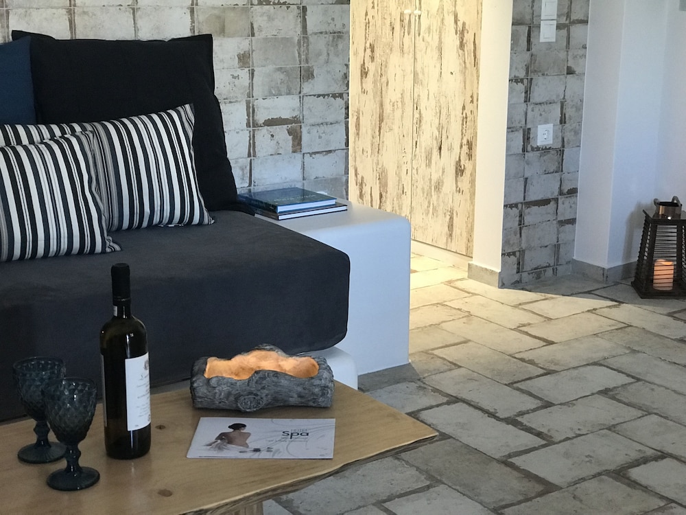 Elia Residences Santorini