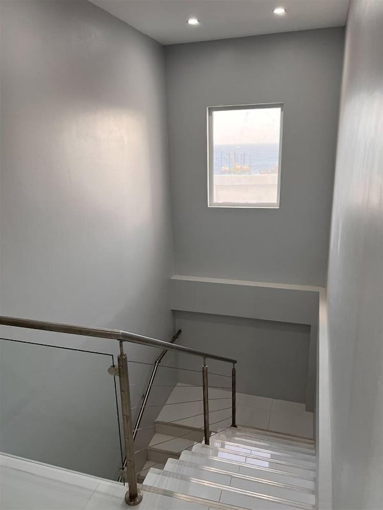 Glencoe Townhome With Loft Jacuzzi and Pool view 4