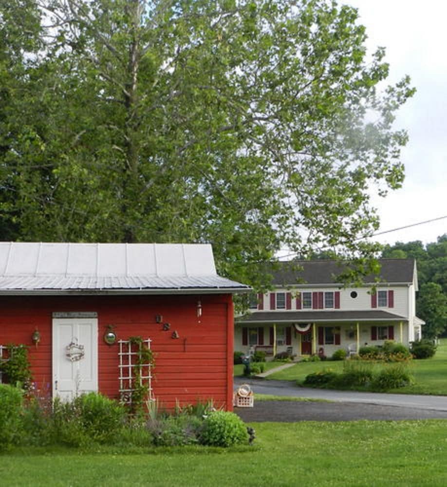 Red Cardinal Bed and Breakfast