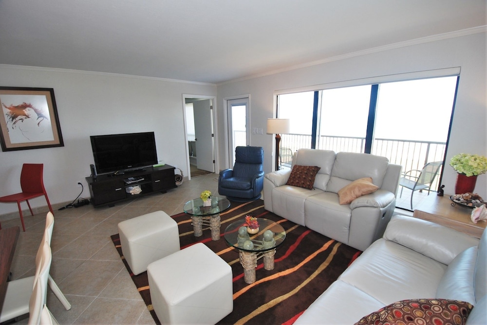 Summit Condo Unit #704 3 Bedroom Condo by RedAwning