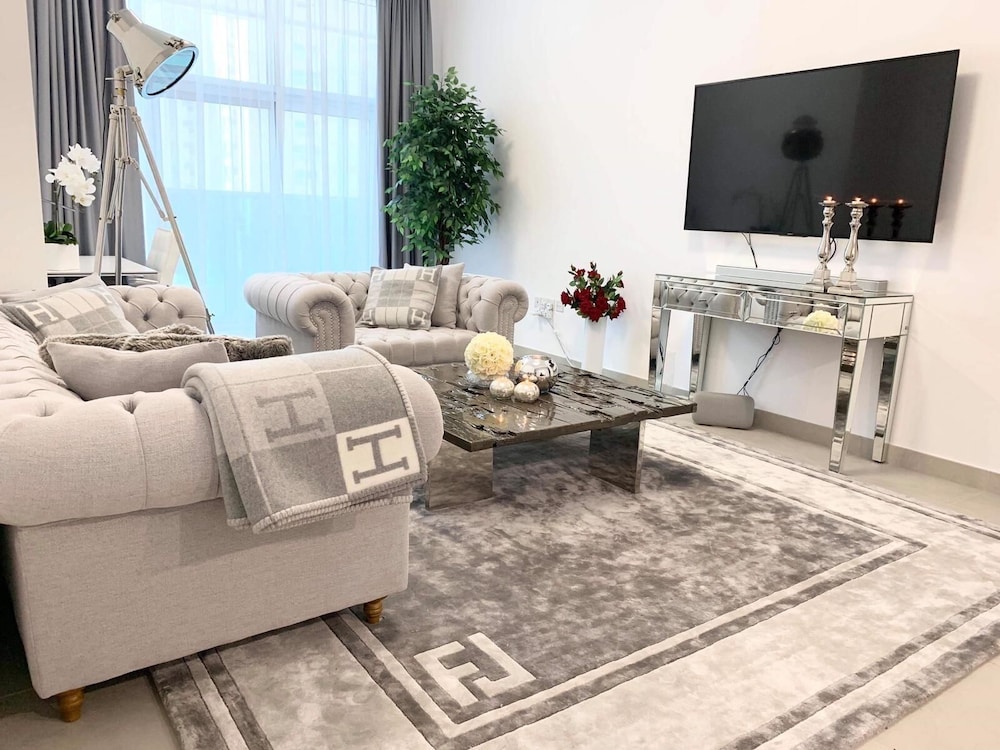 Phaedrus Living: Dubai Marina Arcade Residence 703