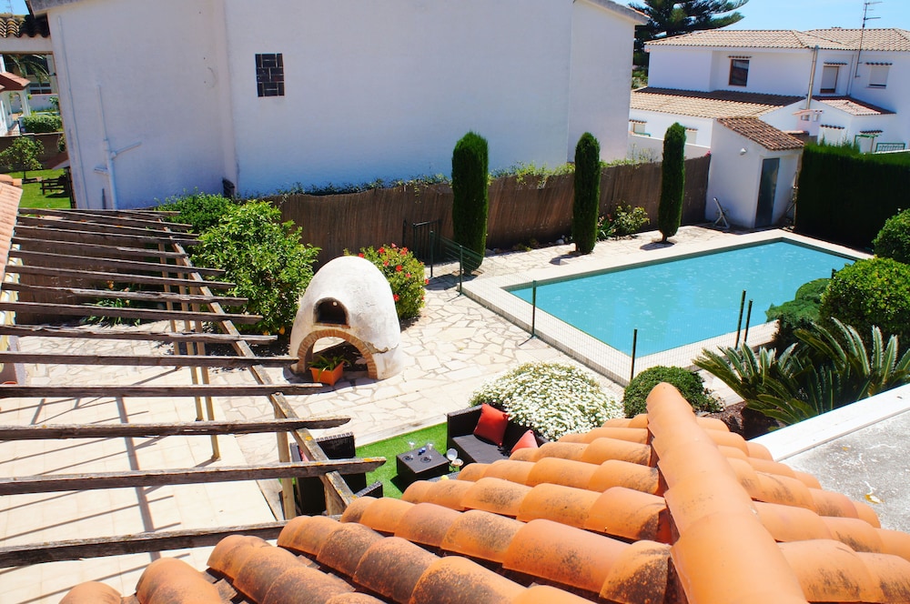 Villa for 8 People With Private Pool photo 1