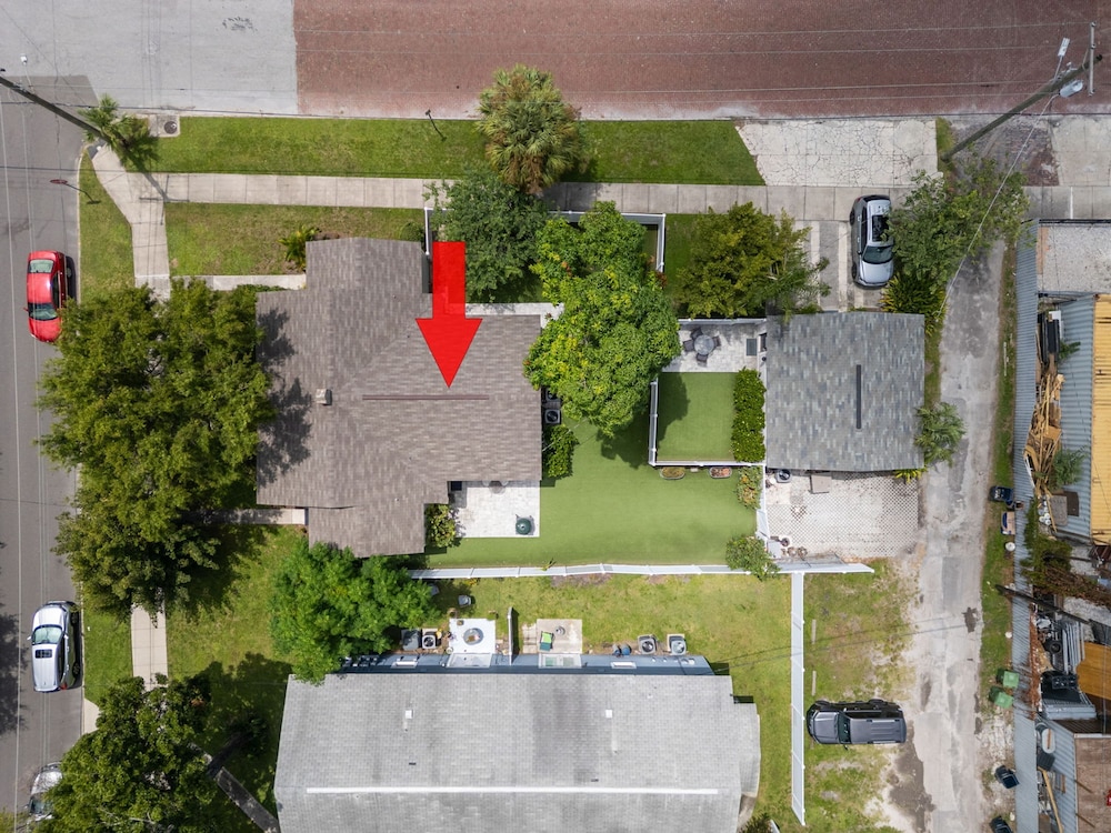 NEW Soho Sanctuary - Gorgeous Apartment Steps to S Howard Ave With Fenced Yard