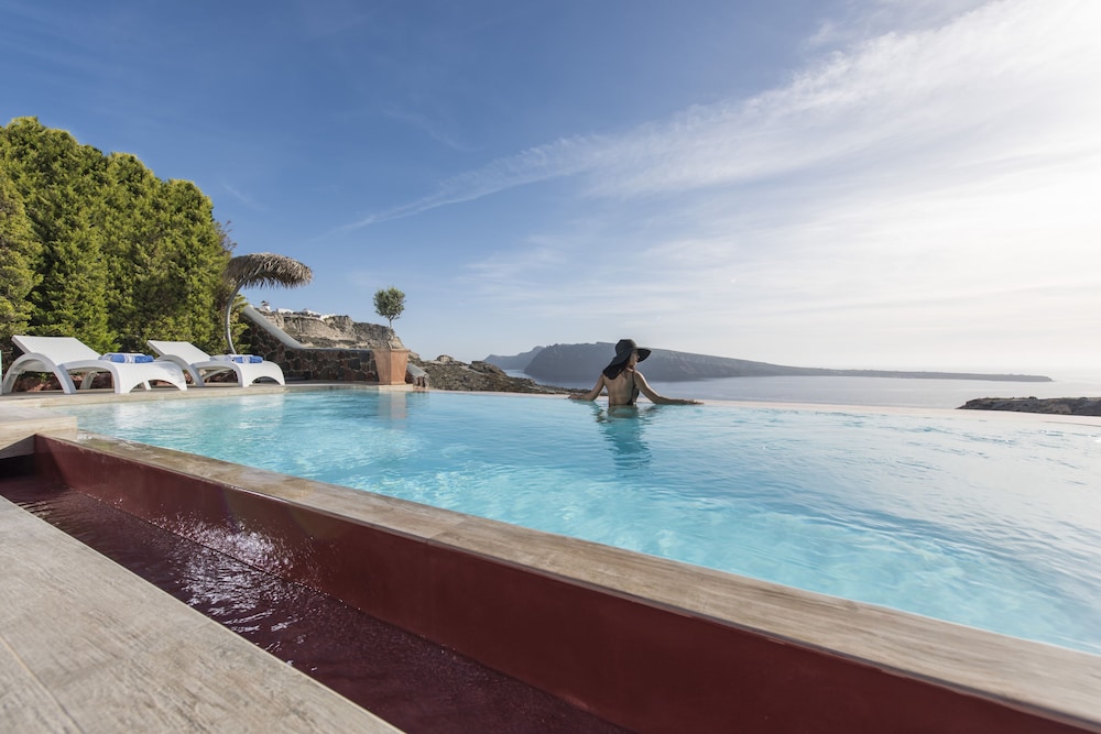 Oia Sunset Villas