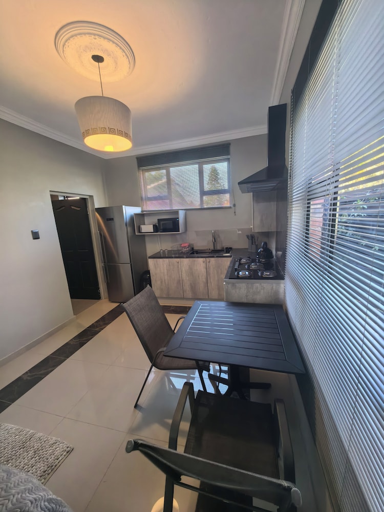 Bryanston Palms Accommodation