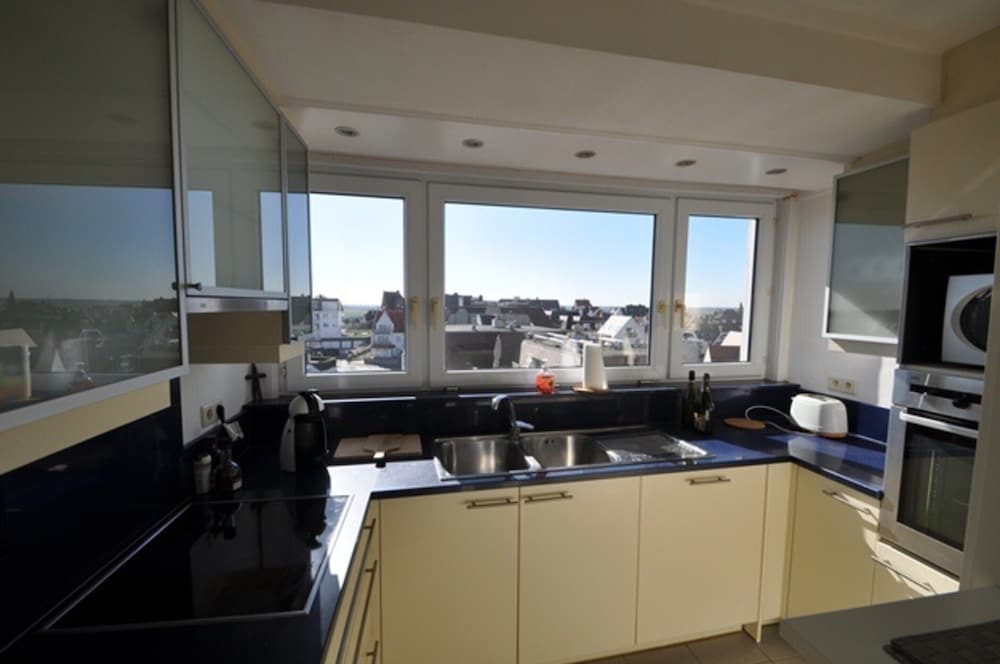 Apartment in Duinbergen With Sea Views
