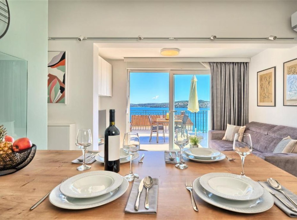 Apartment Domenico - 50 m From the sea