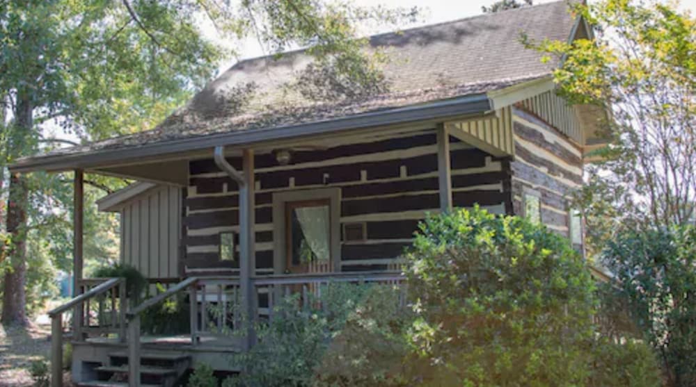 French Camp Bed and Breakfast