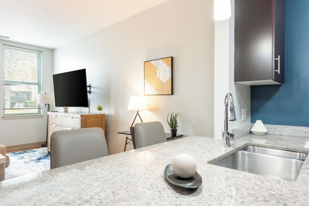 Landing Furnished Apartments South End Stratford