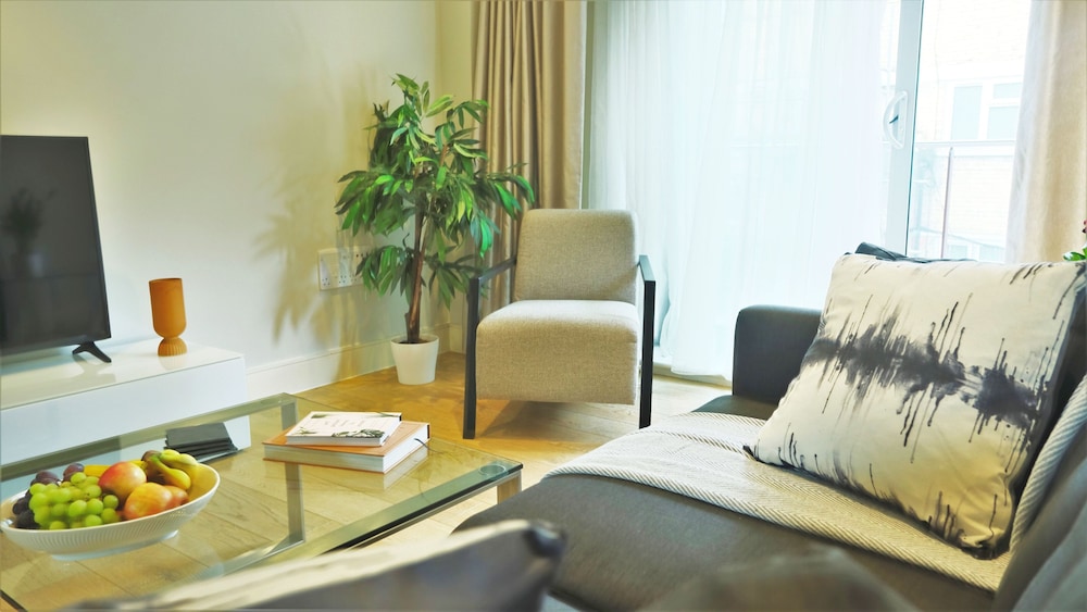 Accomodo London Southbank - Spacious & Elegant Apartments near Big Ben & London Eye