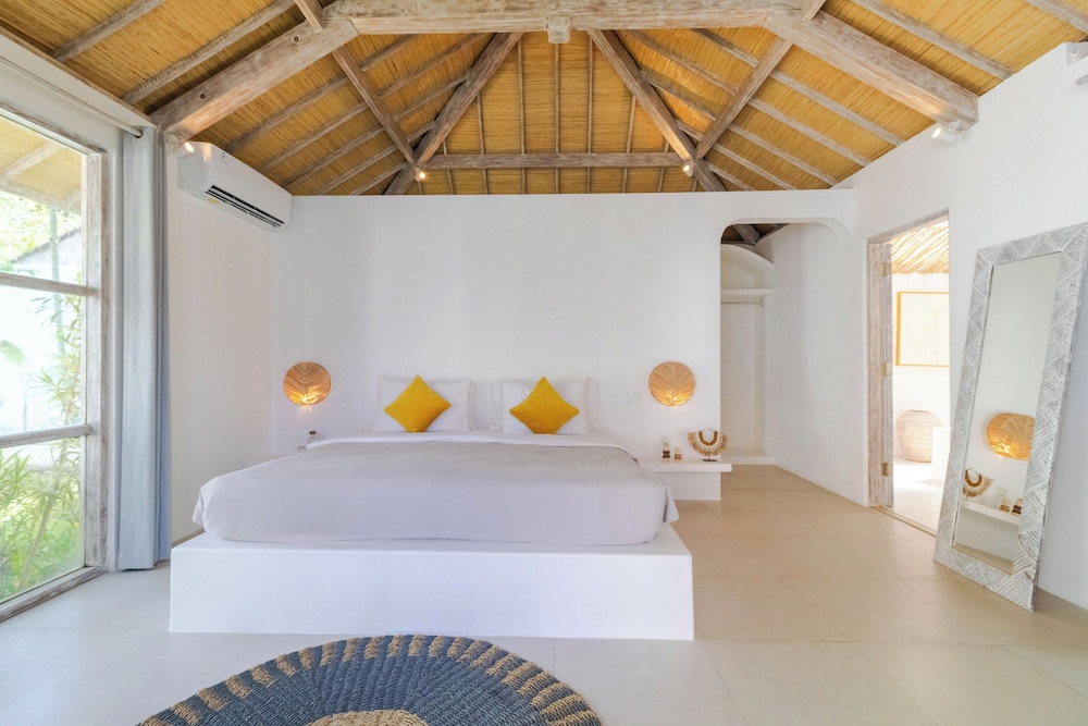 Villa Cocodrilos 1 by Pertama Management