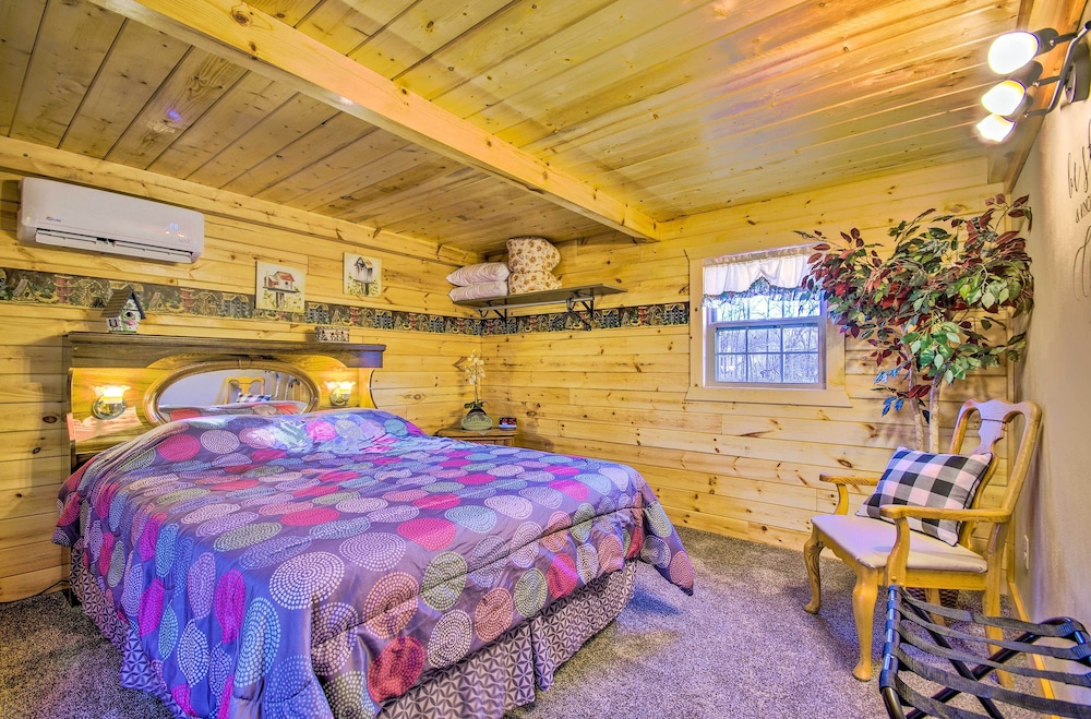 Florence Vacations - Florence Cabin w/ On-site Creek! - Property Image 31