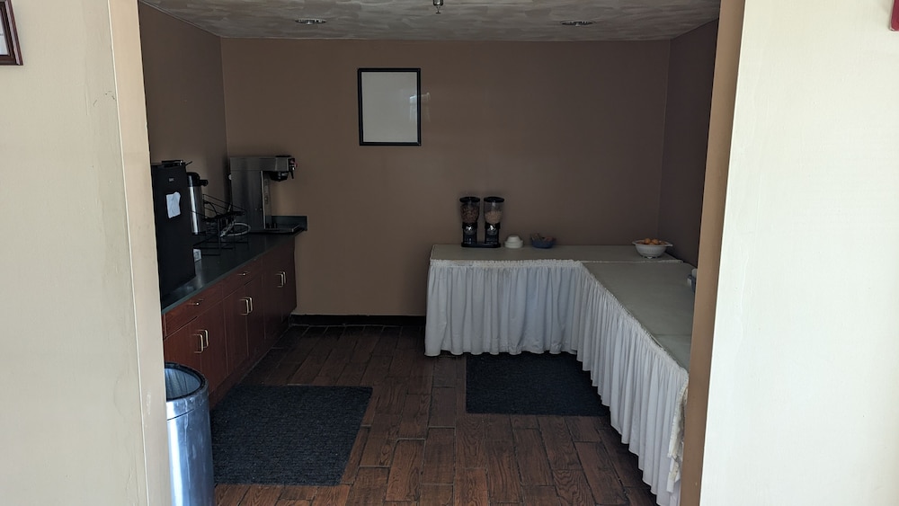St Clair Inn and Suites
