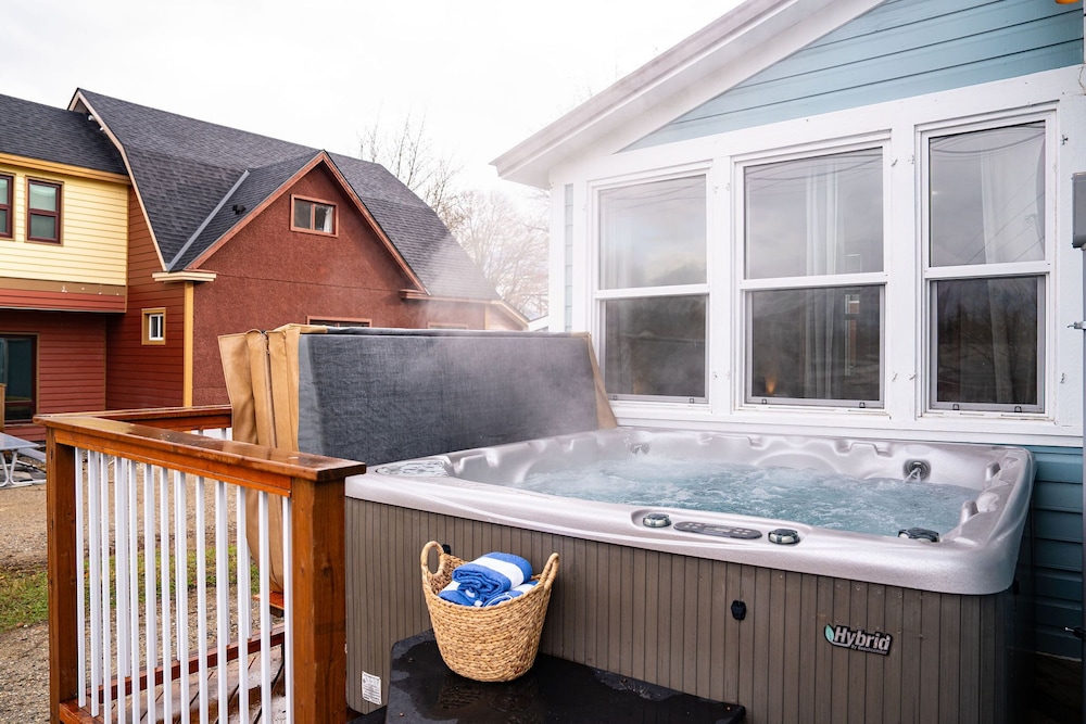 509 Mackenzie by Revelstoke Vacations