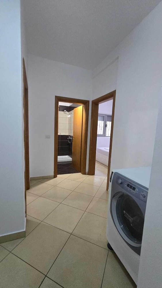 Tirent Apartment - Your Beach Home in Vlorë